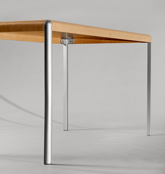 Frameless Table